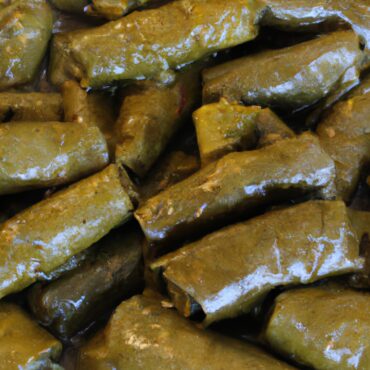 Delicious Dolmades: A Traditional Greek Appetizer Recipe You Must Try!