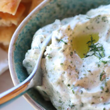 Delight Your Taste Buds with this Traditional Greek Tzatziki Appetizer Recipe