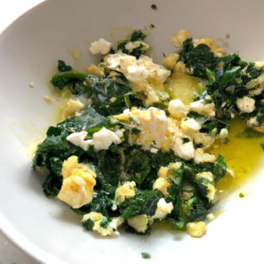 Delightful Greek Breakfast Recipe: Spinach and Feta Scrambled Eggs